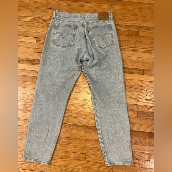 Levi Wedgie Straight Fit Jeans (Size 30) - Picture 5 of 7